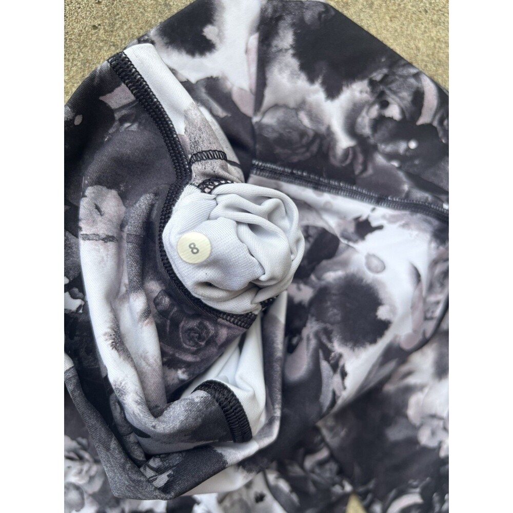 Lululemon Wunder Under High-Rise Crops In The Obscurred Floral Print Size 8 - Picture 9 of 10